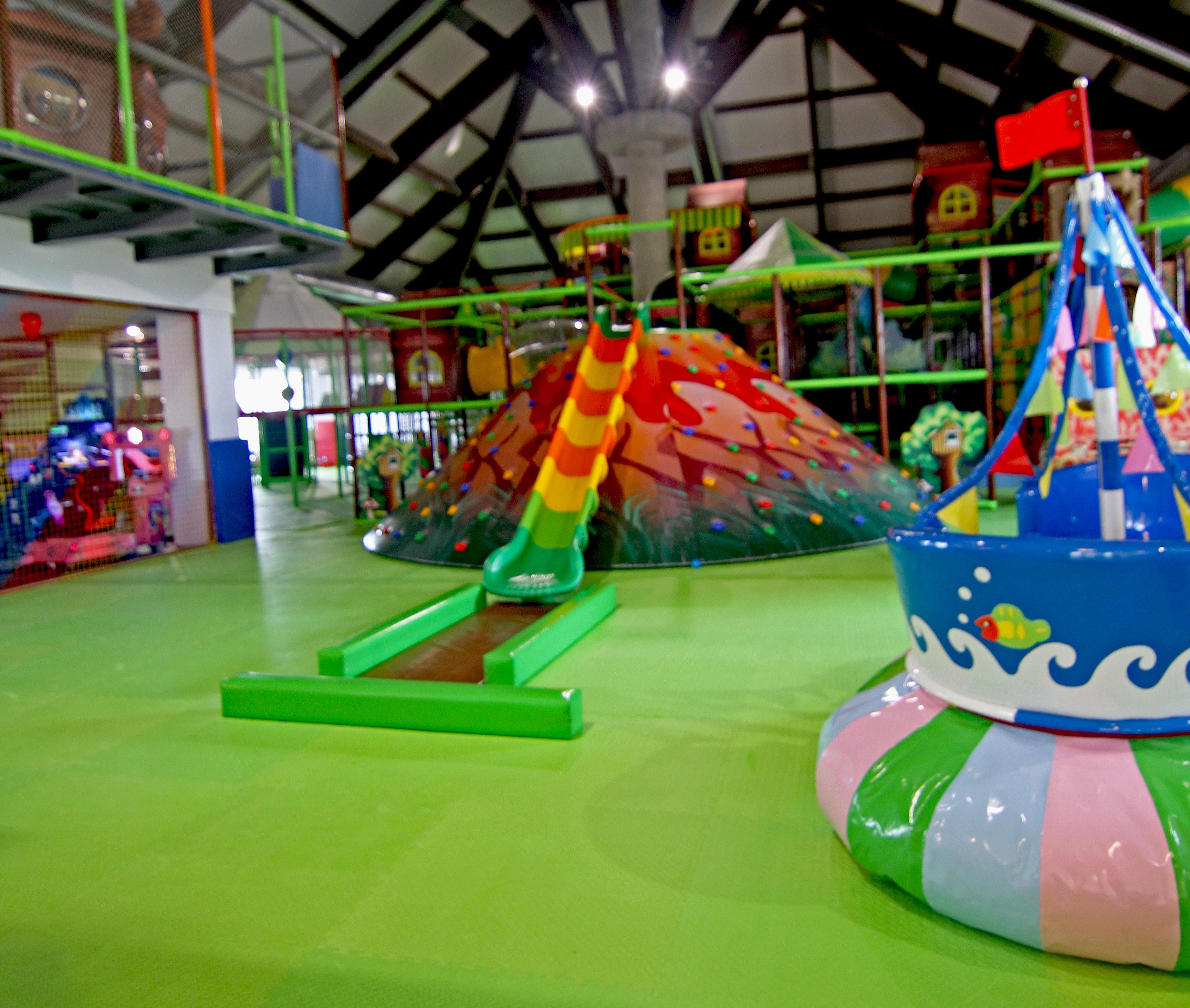 호텔 힐스 사라예보 콩그레스 앤 테르말 스파 리조트 Ilidža 외부 사진 Indoor playground