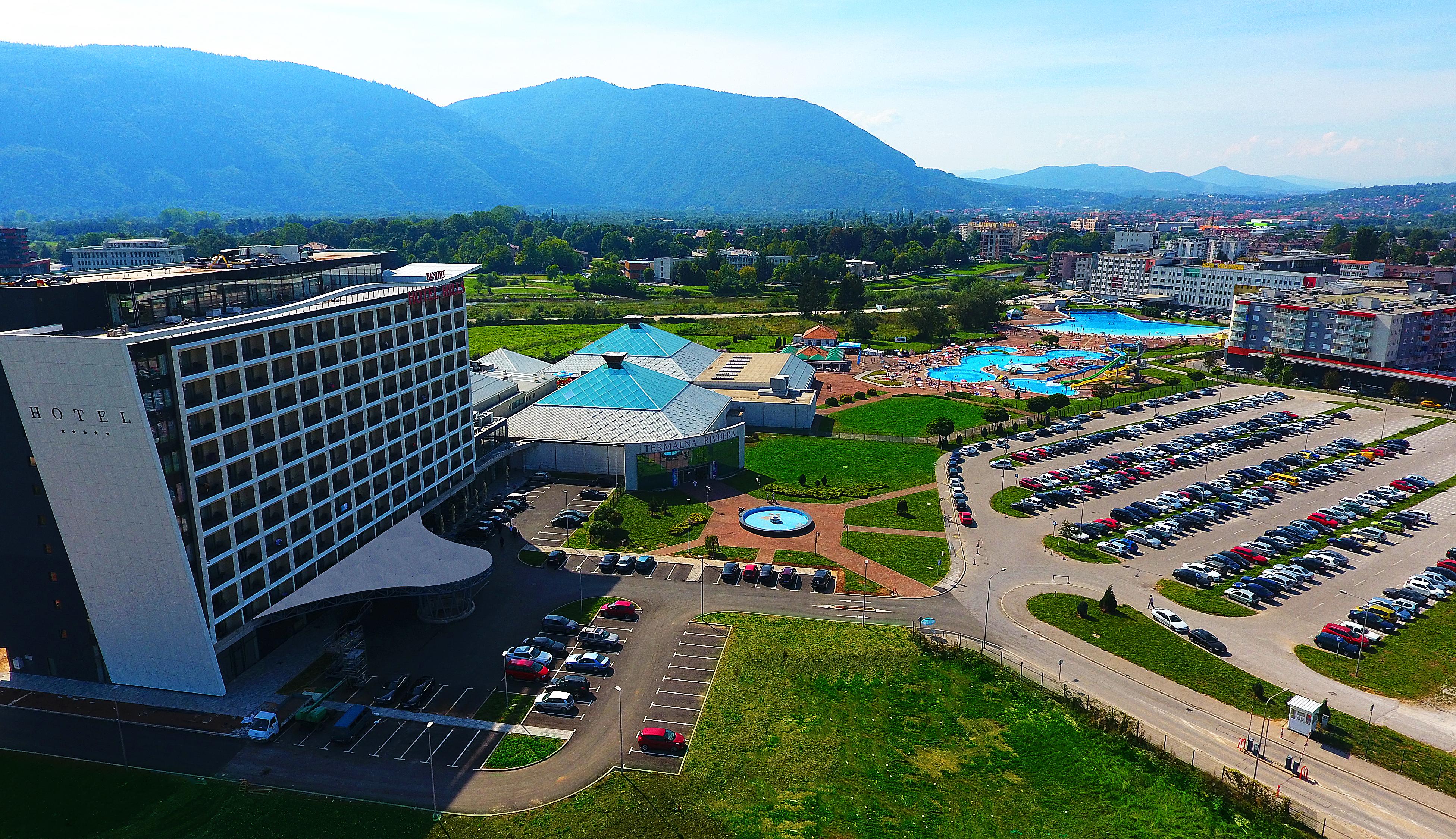 호텔 힐스 사라예보 콩그레스 앤 테르말 스파 리조트 Ilidža 외부 사진 Aerial view of the resort