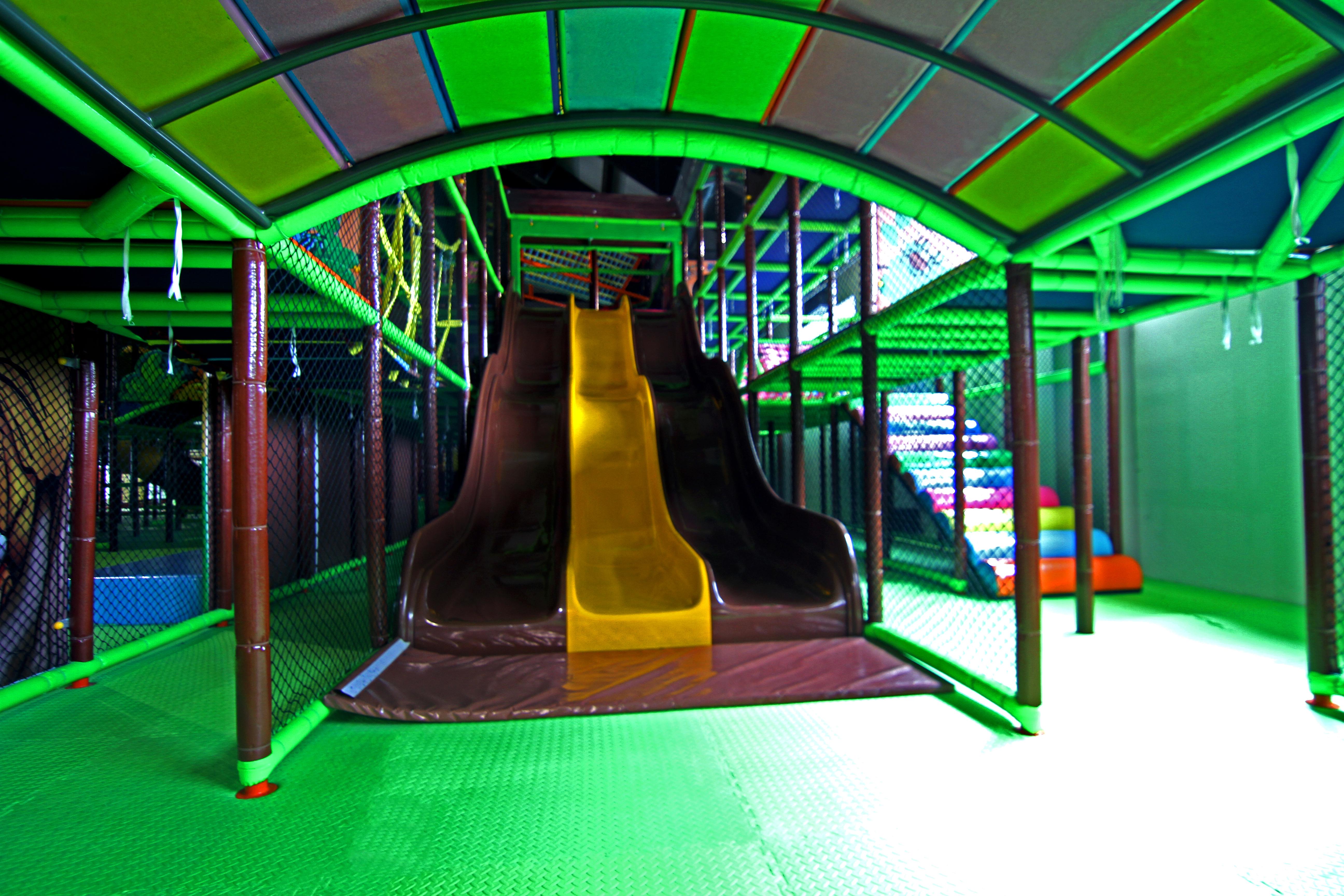호텔 힐스 사라예보 콩그레스 앤 테르말 스파 리조트 Ilidža 외부 사진 Indoor playground