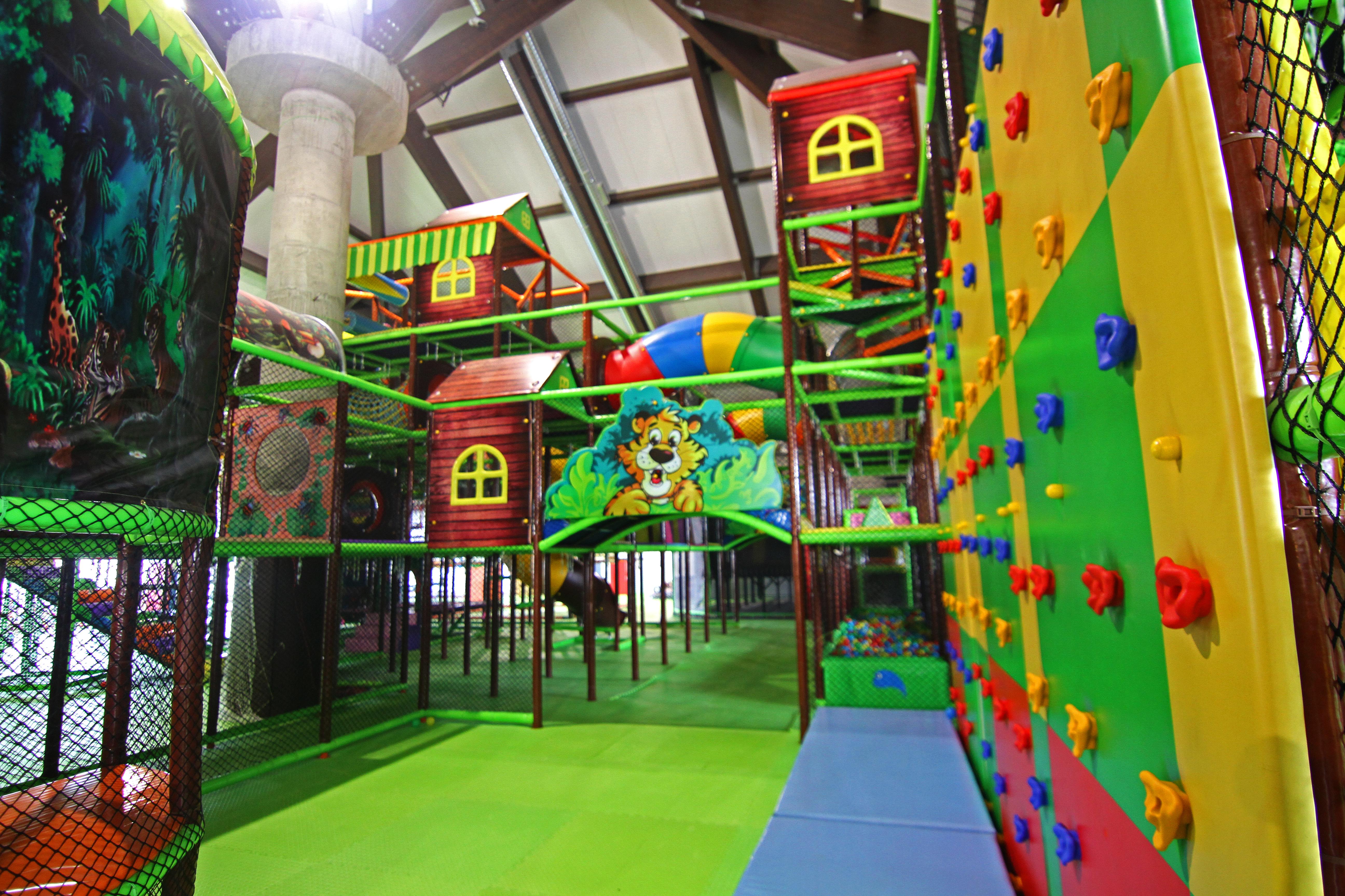 호텔 힐스 사라예보 콩그레스 앤 테르말 스파 리조트 Ilidža 외부 사진 Adventure playground